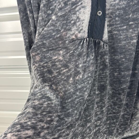 We The Free Black and Gray Long Sleeve Tee - Picture 4 of 11